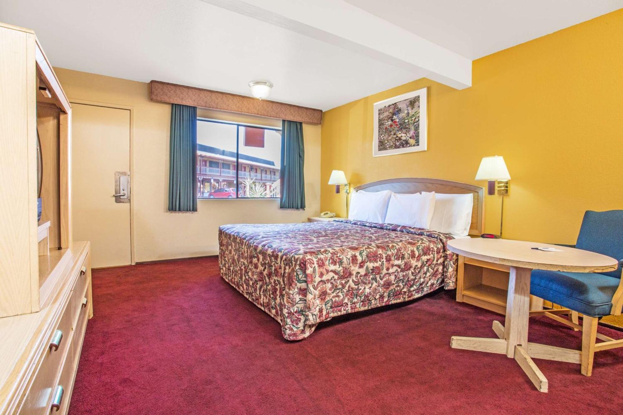 Travelodge By Wyndham Turlock Exterior foto