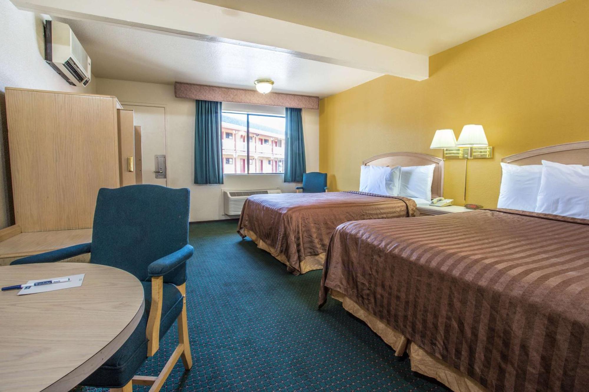 Travelodge By Wyndham Turlock Exterior foto